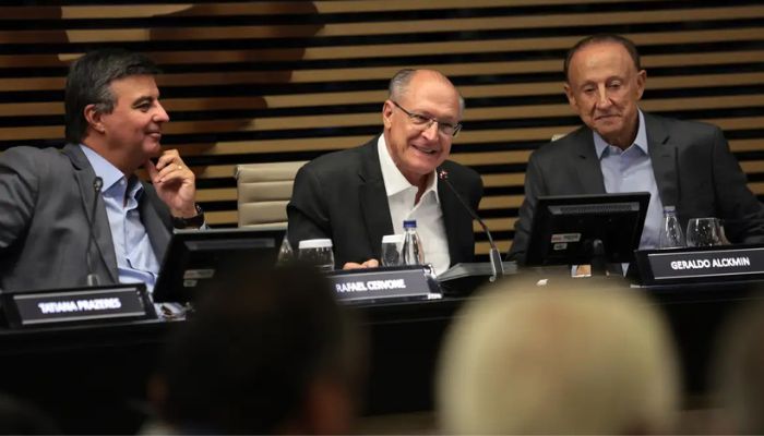  Alckmin diz que redução da jornada de trabalho é tendência mundial 